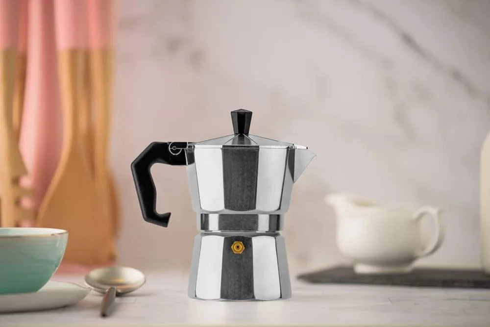 Cafetière moka octogonale – café de camp comme à la maison